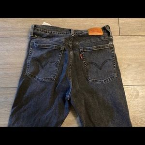 High waisted, wedgie Levi jeans!